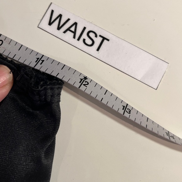 VTG Black Half Slip - Maxi Lace Trimmed
Sz M - Picture 6 of 8